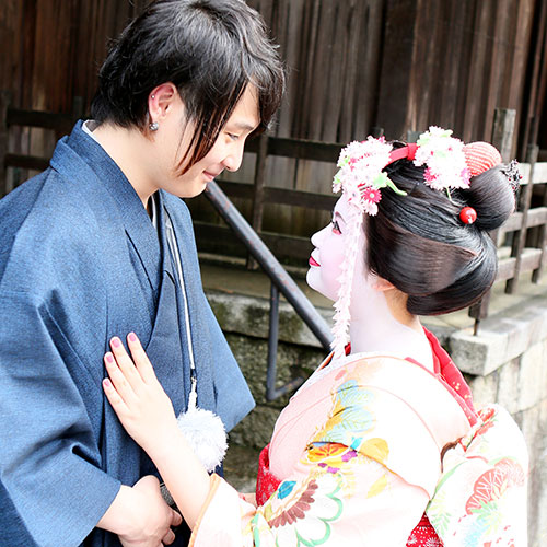 在京都變身為傳統的美麗舞妓吧