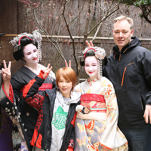 Maiko and Geisha makeover Family Courtyard Course
