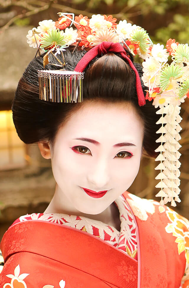 春の京都で舞妓体験