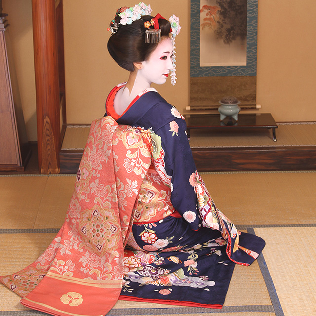 在京都變身為傳統的美麗舞妓吧吧！