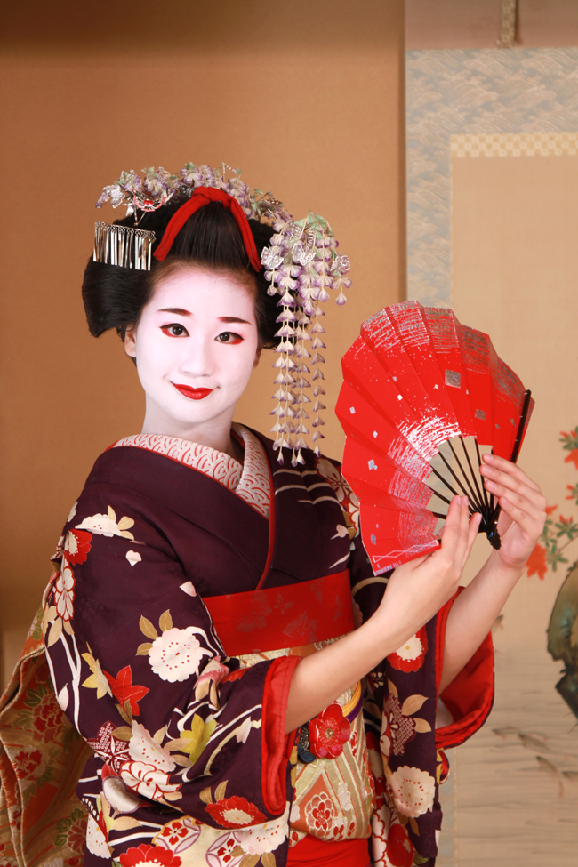 Kyoto Geisha and Maiko makeover EXPERIENCE