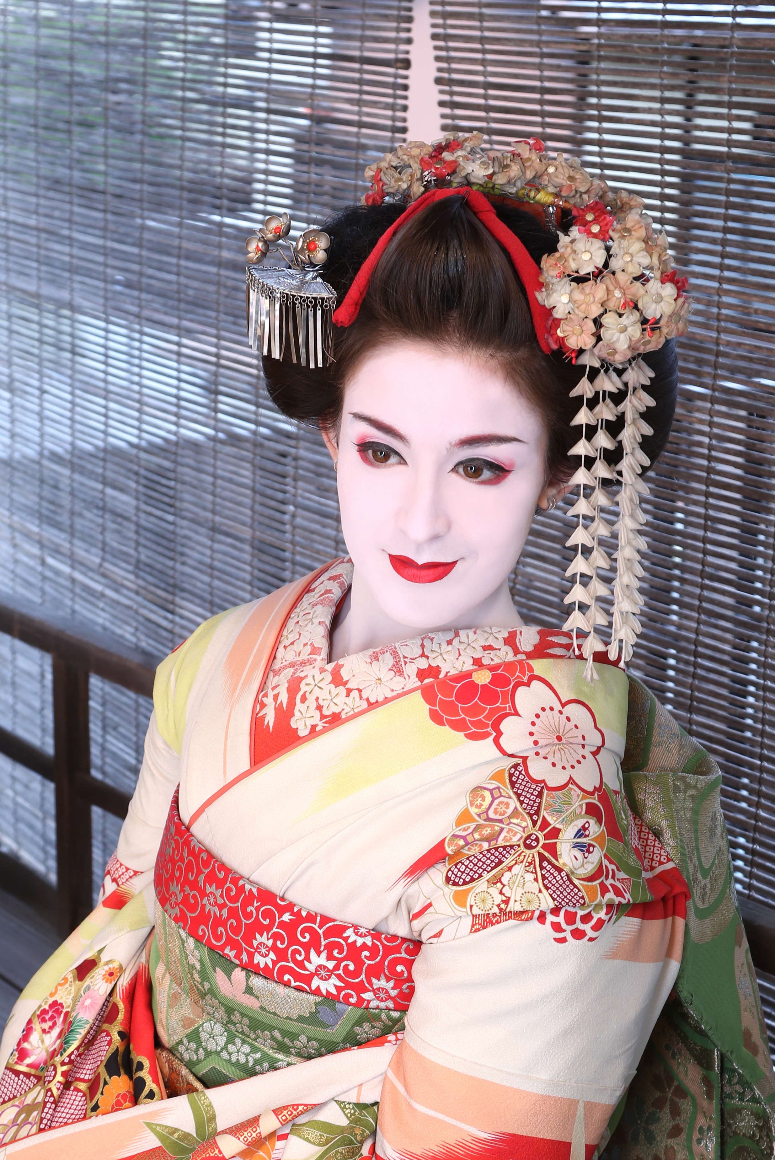 Kyoto Geisha And Maiko Makeover Experience
