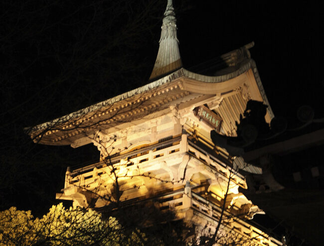 京都東山で観光するなら！花灯路2015☆